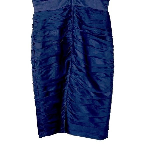 MONIQUE LHUILLIER BRIDESMAIDS NAVY BLUE RUCHED CHIFFON SHEATH COCKTAIL DRESS - Picture 8 of 15